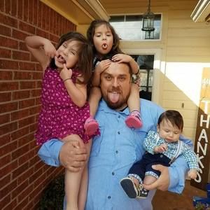 Meet your Posher, Jay